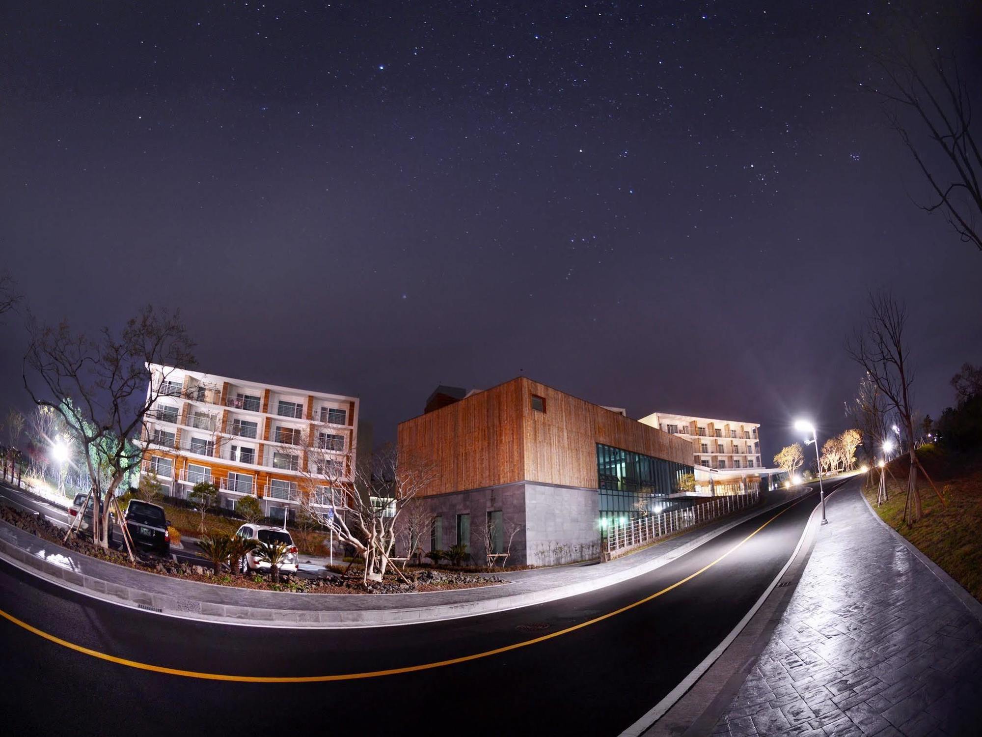 Jeju Aerospace Hotel Seogwipo Exterior photo